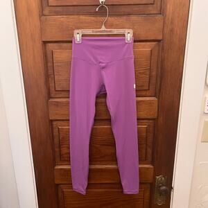 Vuori AllTheForm Leggings in Bright Violet size XS NWOT's $110